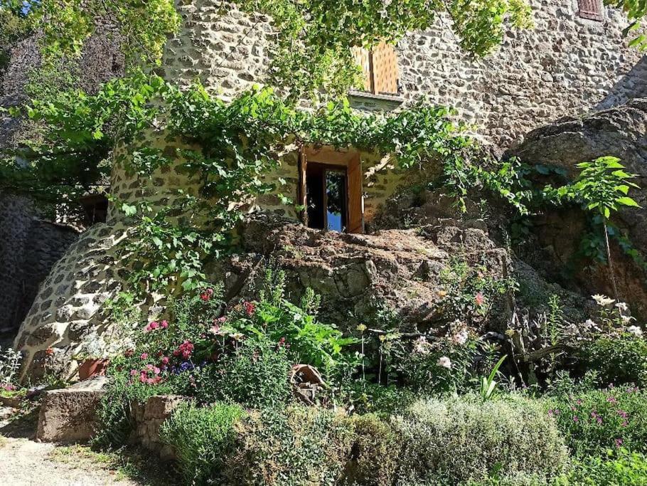 Gite Le Rocher Du Chateau De Retourtour Lamastre Dış mekan fotoğraf
